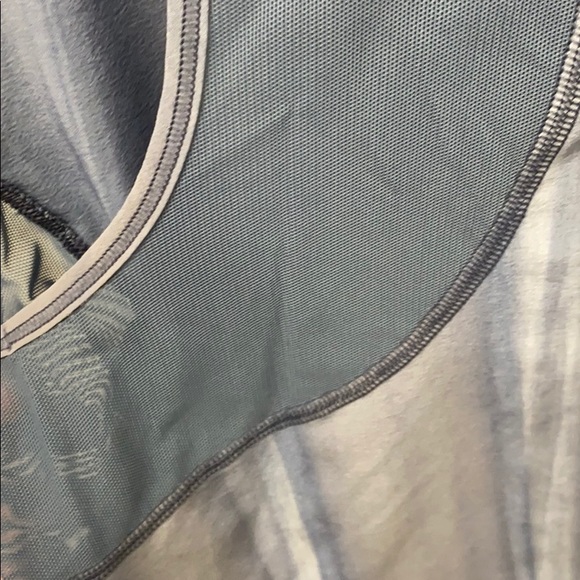 Lululemon Blue Patterned Tank - Picture 4 of 5